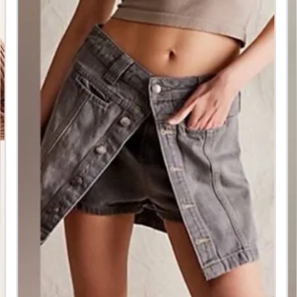 We the free free people midnight Sun, mid rise skort new